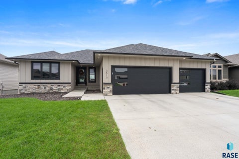 Photo of 3513 E Sage Grass St, Sioux Falls, SD 57108 (MLS # 22607434)