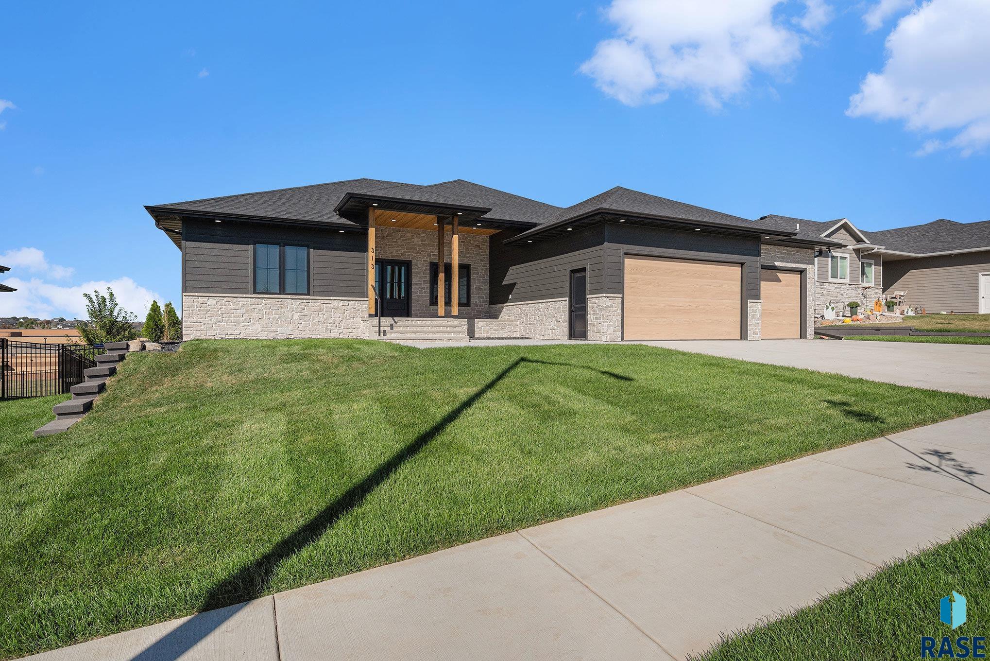 313 Red Spruce Ave