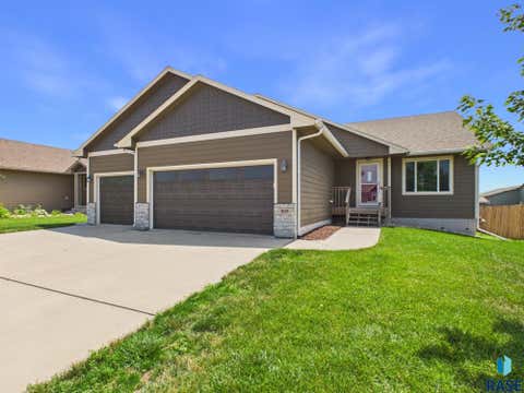 Homes For Sale - 905 Fanning Street<br/> Tea, SD 57064