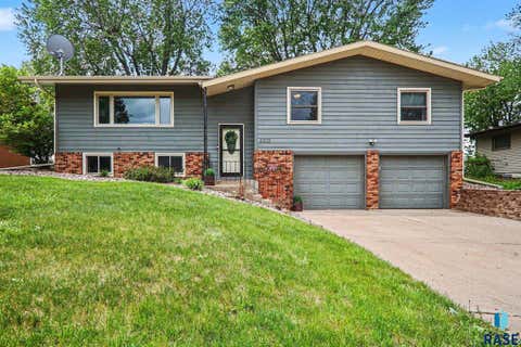 Photo of 4213 S Hickory Hill Rd, Sioux Falls, SD 57103 (MLS # 22604811)