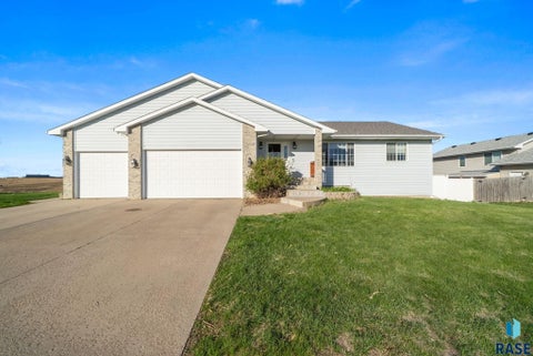 Homes For Sale - 4312 N Montana Avenue<br/> Sioux Falls, SD 57107