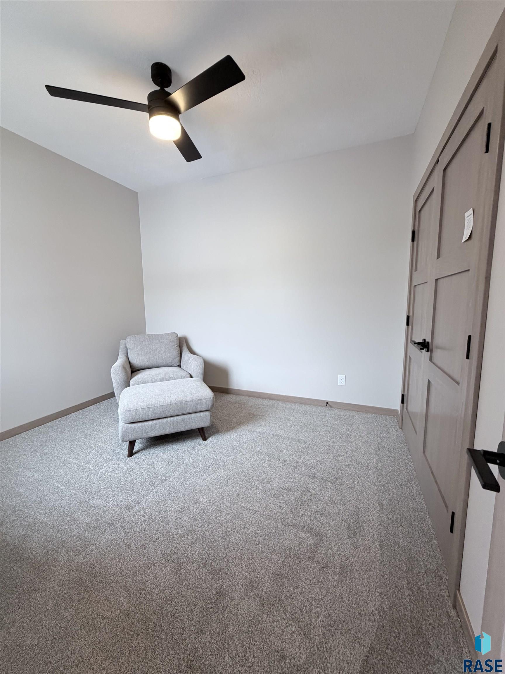 1002 S 6th Ave