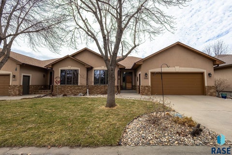 Townhouse For Sale - 2605 S Big Timber Place<br/> Sioux Falls, SD 57105