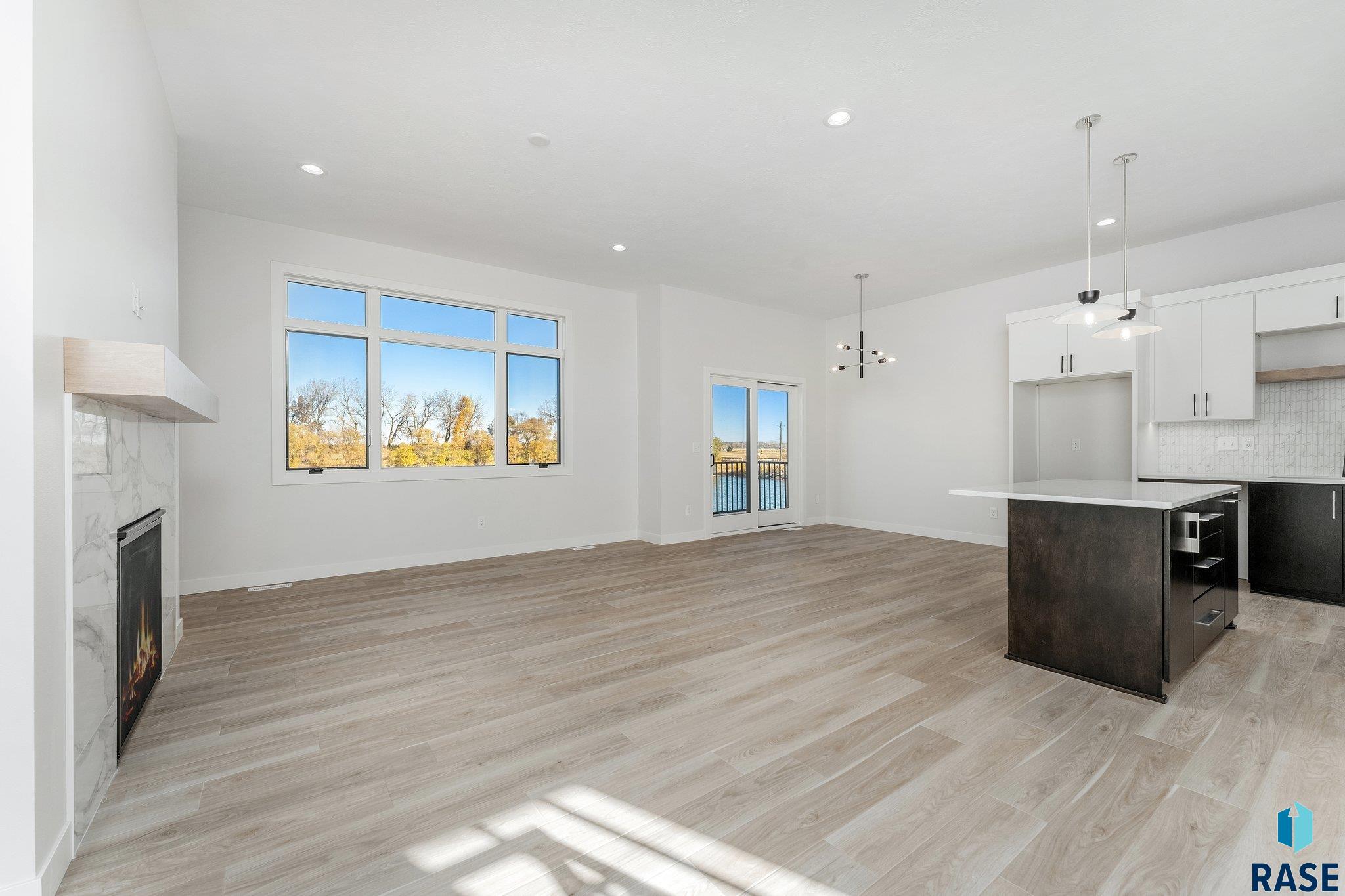 8600 W Shoreline Pl