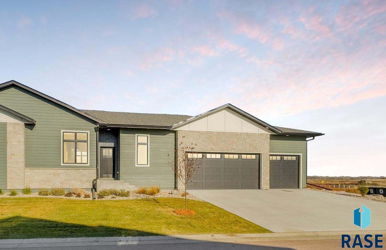 8600 W Shoreline Pl