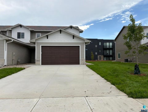 Townhouse For Sale - 5113 E 67th Street<br/> Lincoln County, Sioux Falls, SD 57108