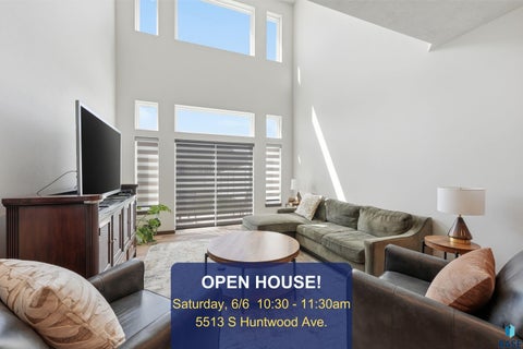 Townhouse For Sale - 5513 Huntwood Avenue<br/> Sioux Falls, SD 57108