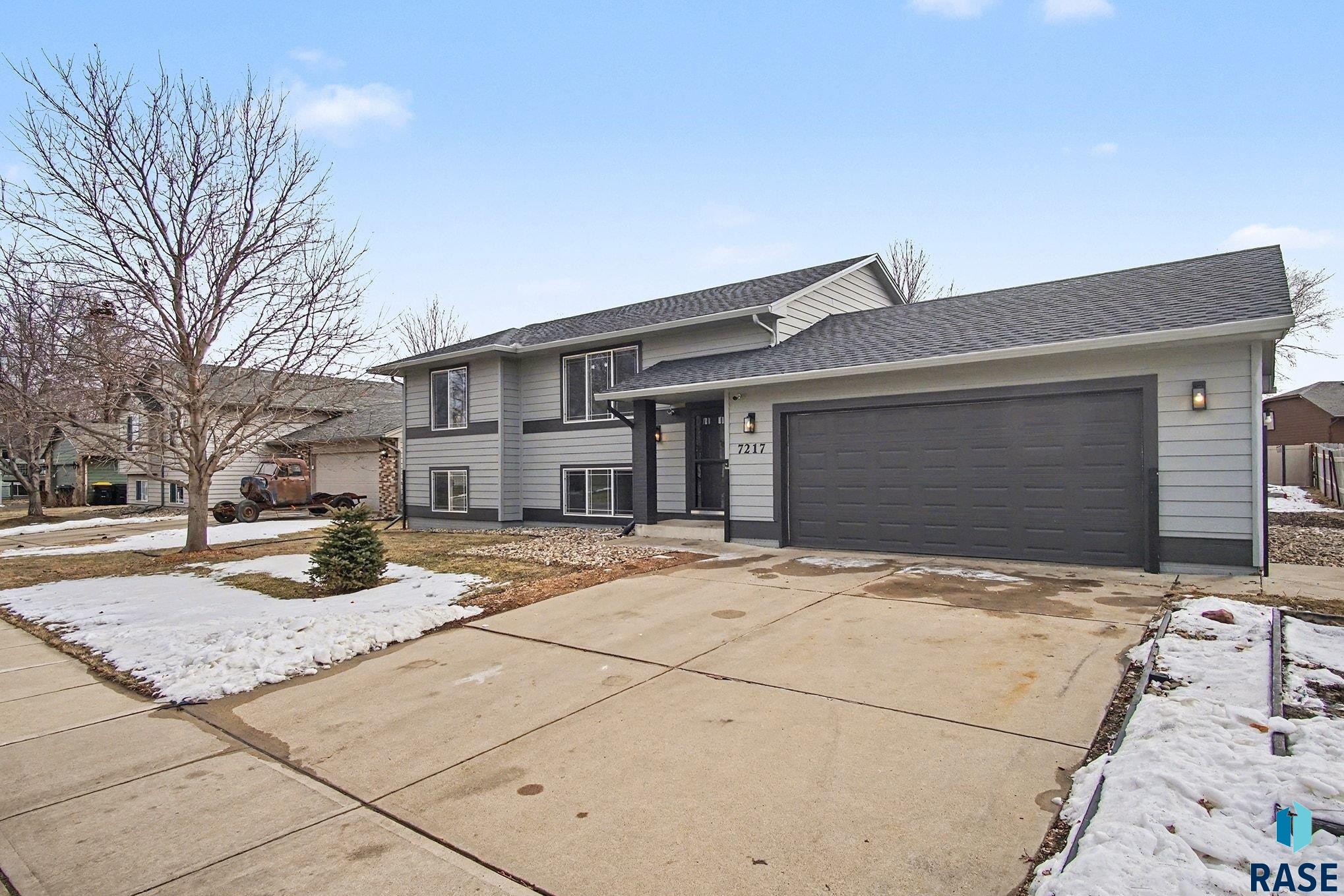 Photo 1 of 18 — 7217 W Strabane St, Sioux Falls, SD 57106