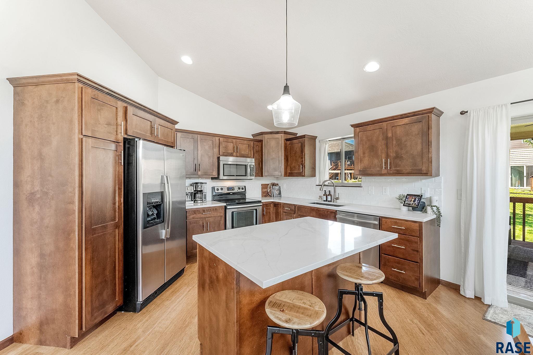 404 S Red Willow Ave