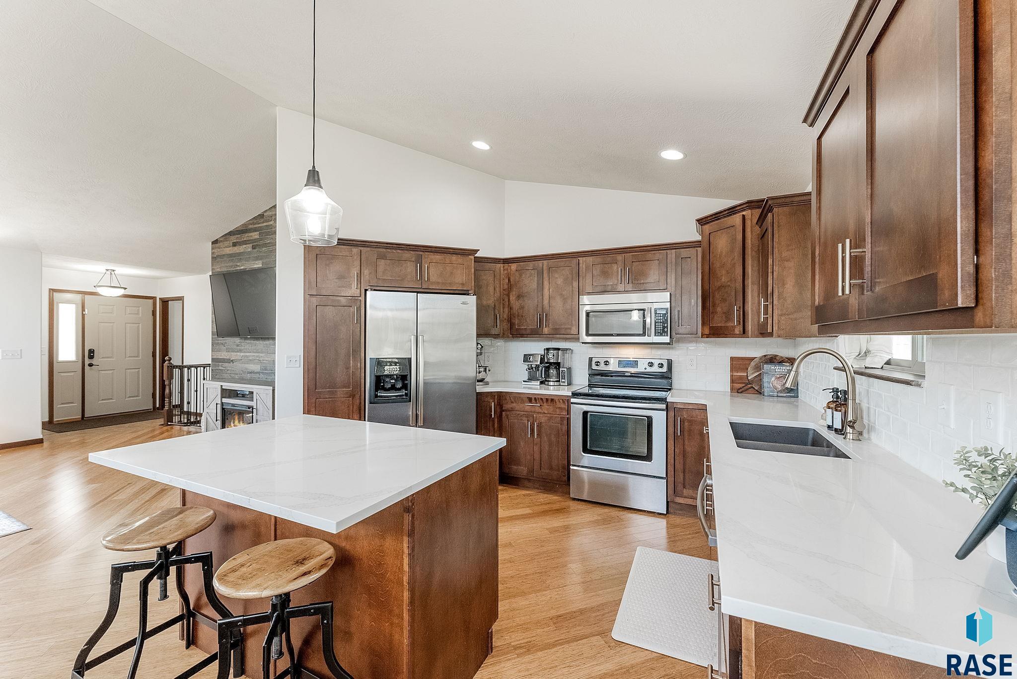 404 S Red Willow Ave