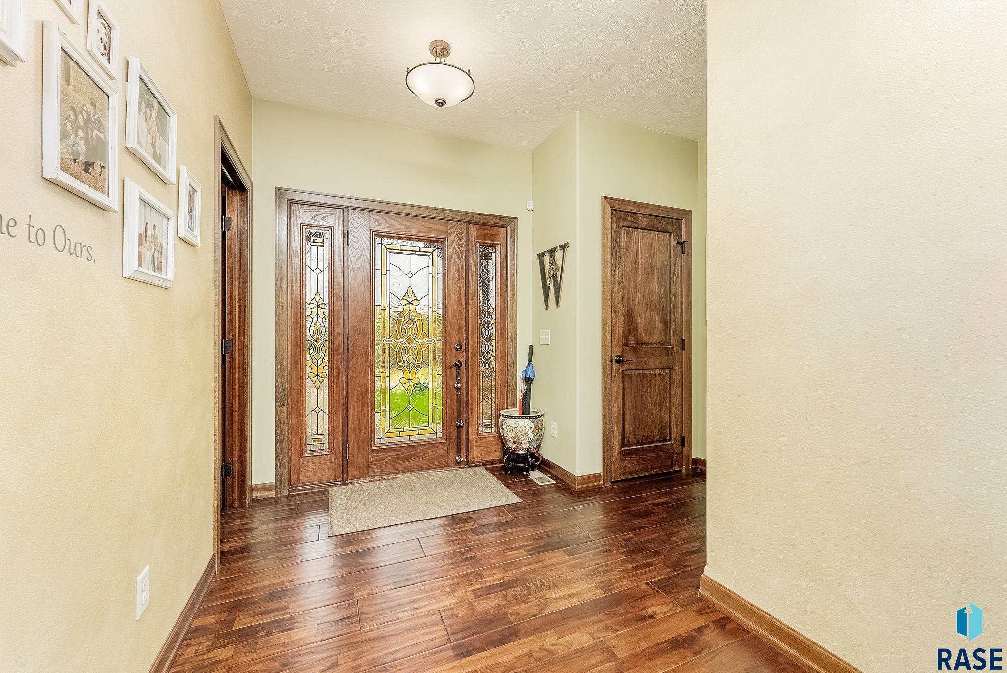 209 Lake Ridge Dr