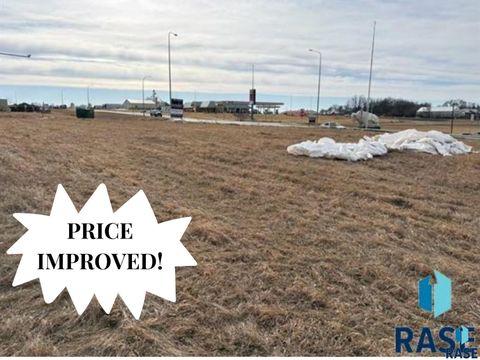 Photo of TBD Washington Ave SE TBD SE, Madison, SD 57042 (MLS # 22602358)