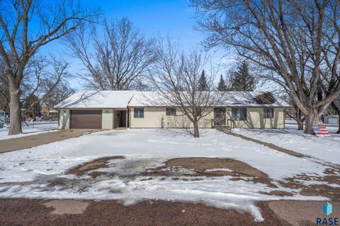 Photo of 800 Montana Ave, Hurley, SD 57036 (MLS # 22602320)