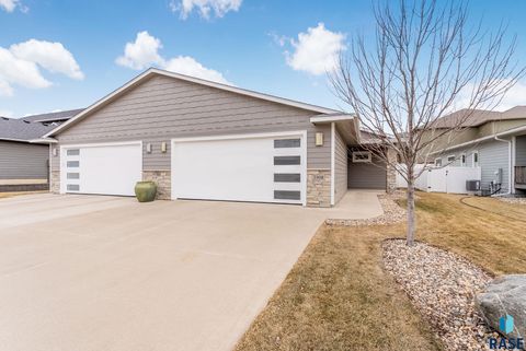 Townhouse For Sale - 7308 S Audie Avenue<br/> Sioux Falls, SD 57108