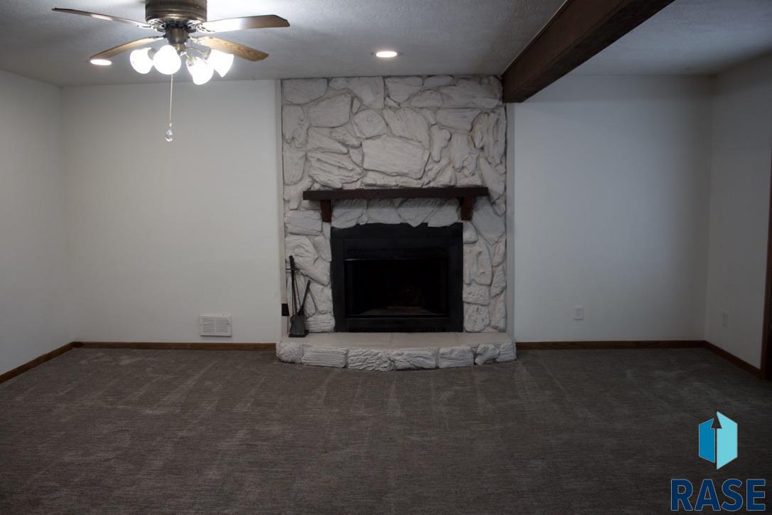 Sioux Falls, South Dakota 57103, United States, 3 Bedrooms Bedrooms, ,1 BathroomBathrooms,Residential,Active,251109