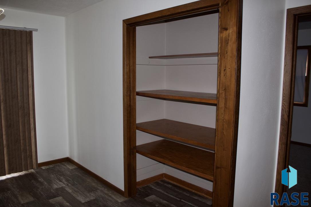 Sioux Falls, South Dakota 57103, United States, 3 Bedrooms Bedrooms, ,1 BathroomBathrooms,Residential,Active,251109