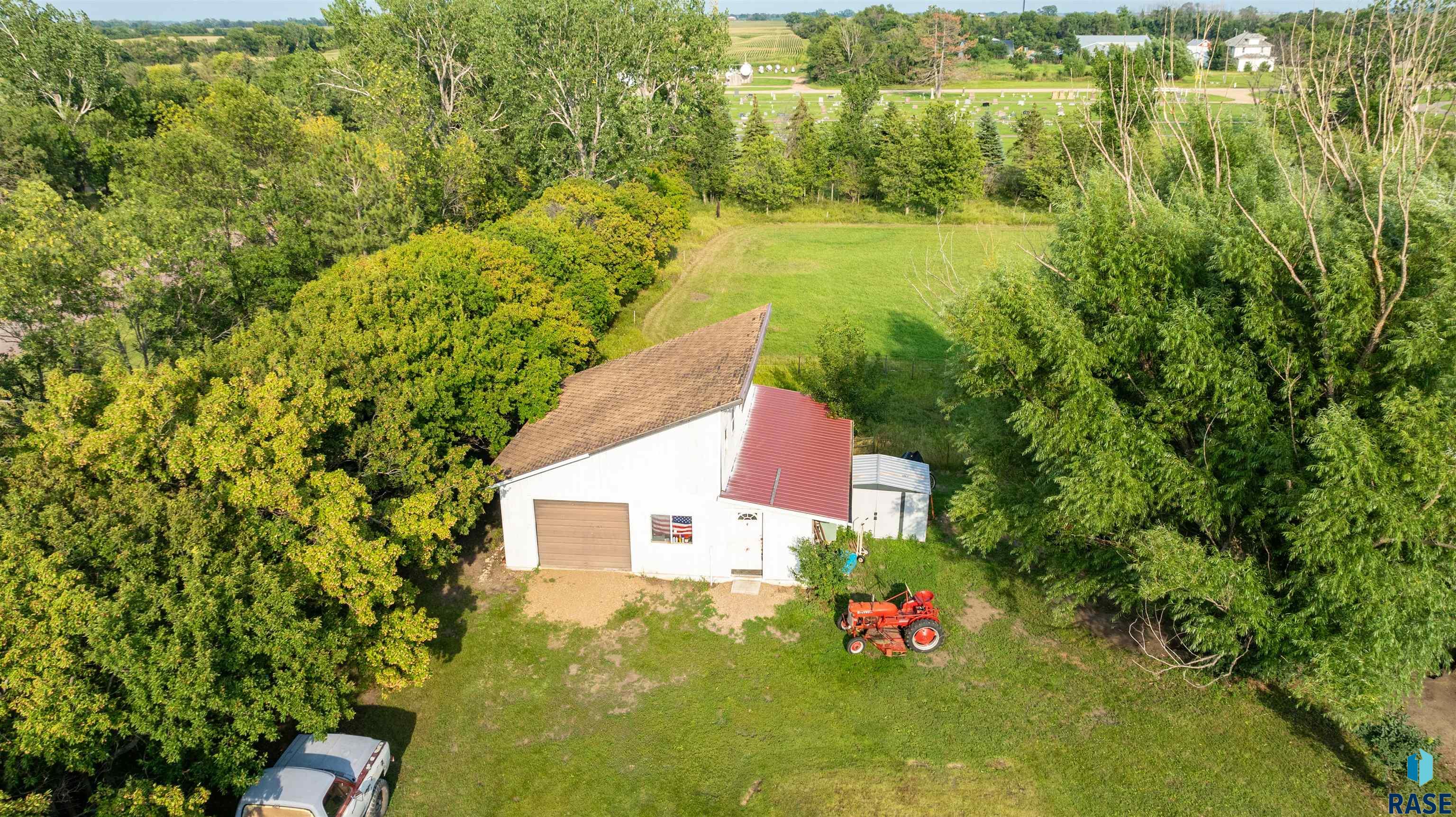 705 E Farmer Ave