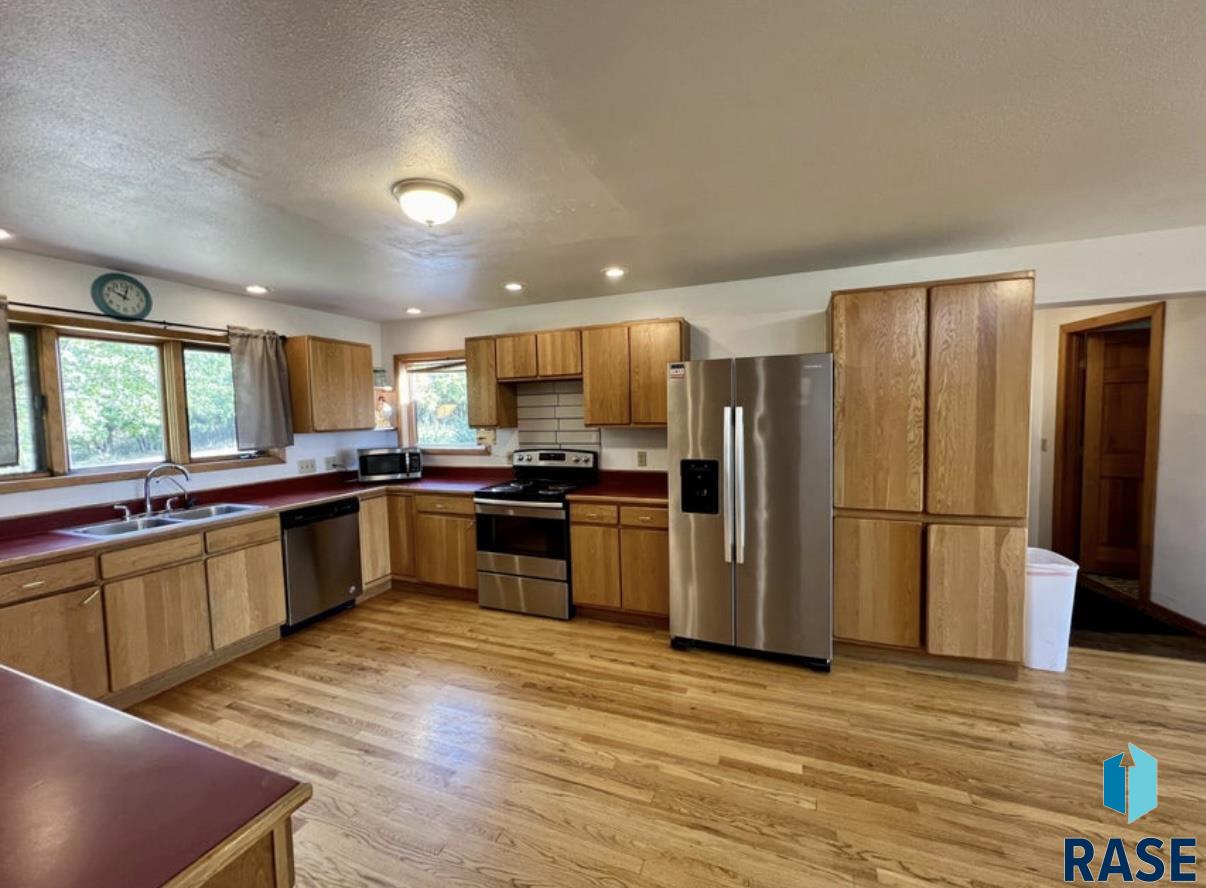 705 E Farmer Ave