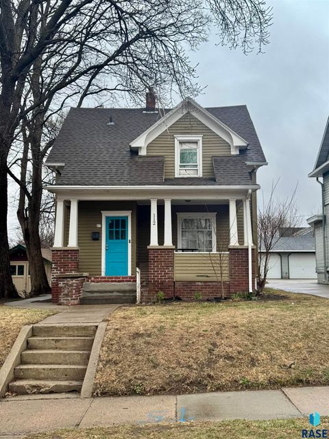 Photo of 112 S Menlo Ave, Sioux Falls, SD 57104 (MLS # 22602363)