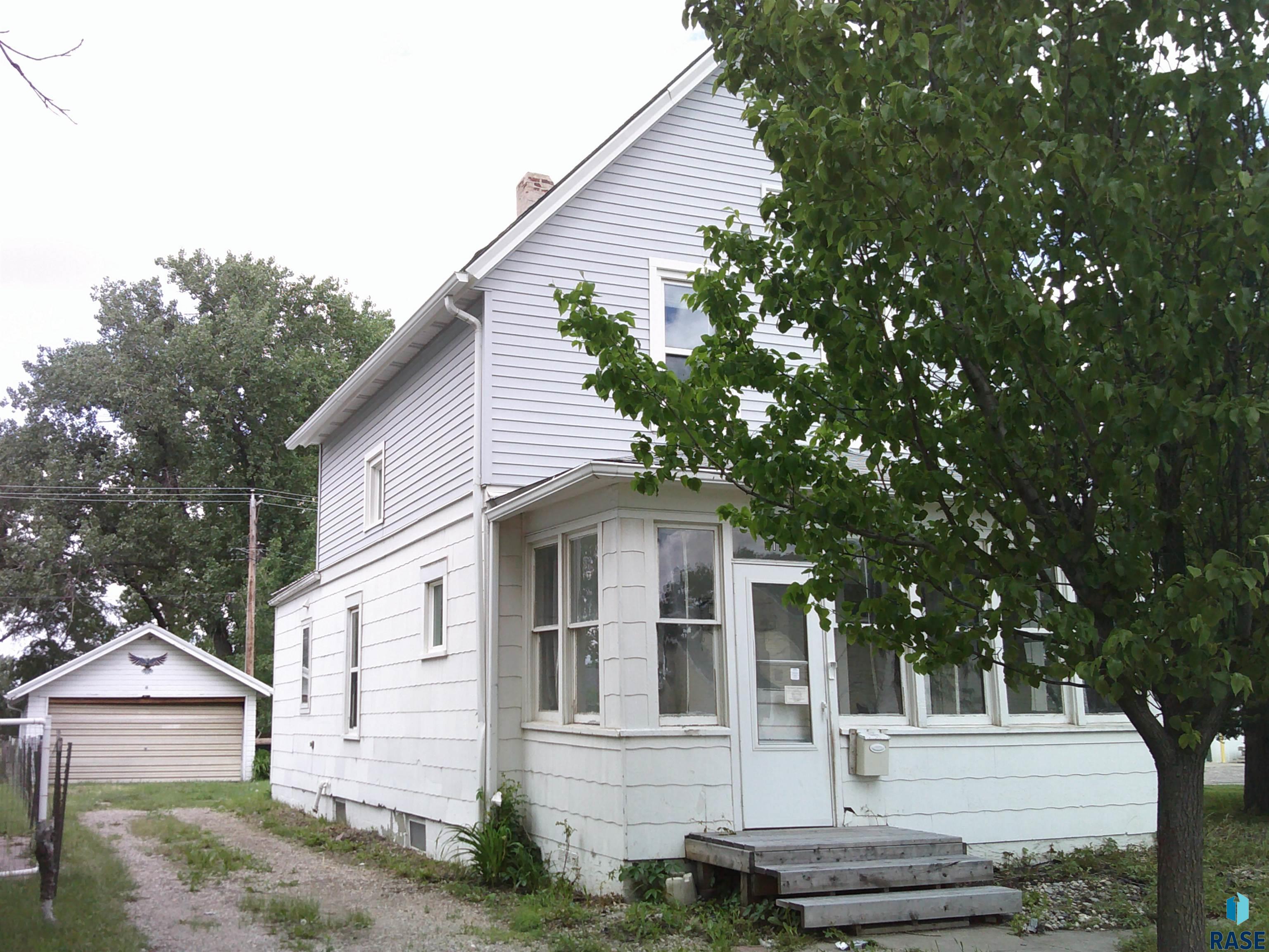 714 SW 3rd Ave - Photo 2