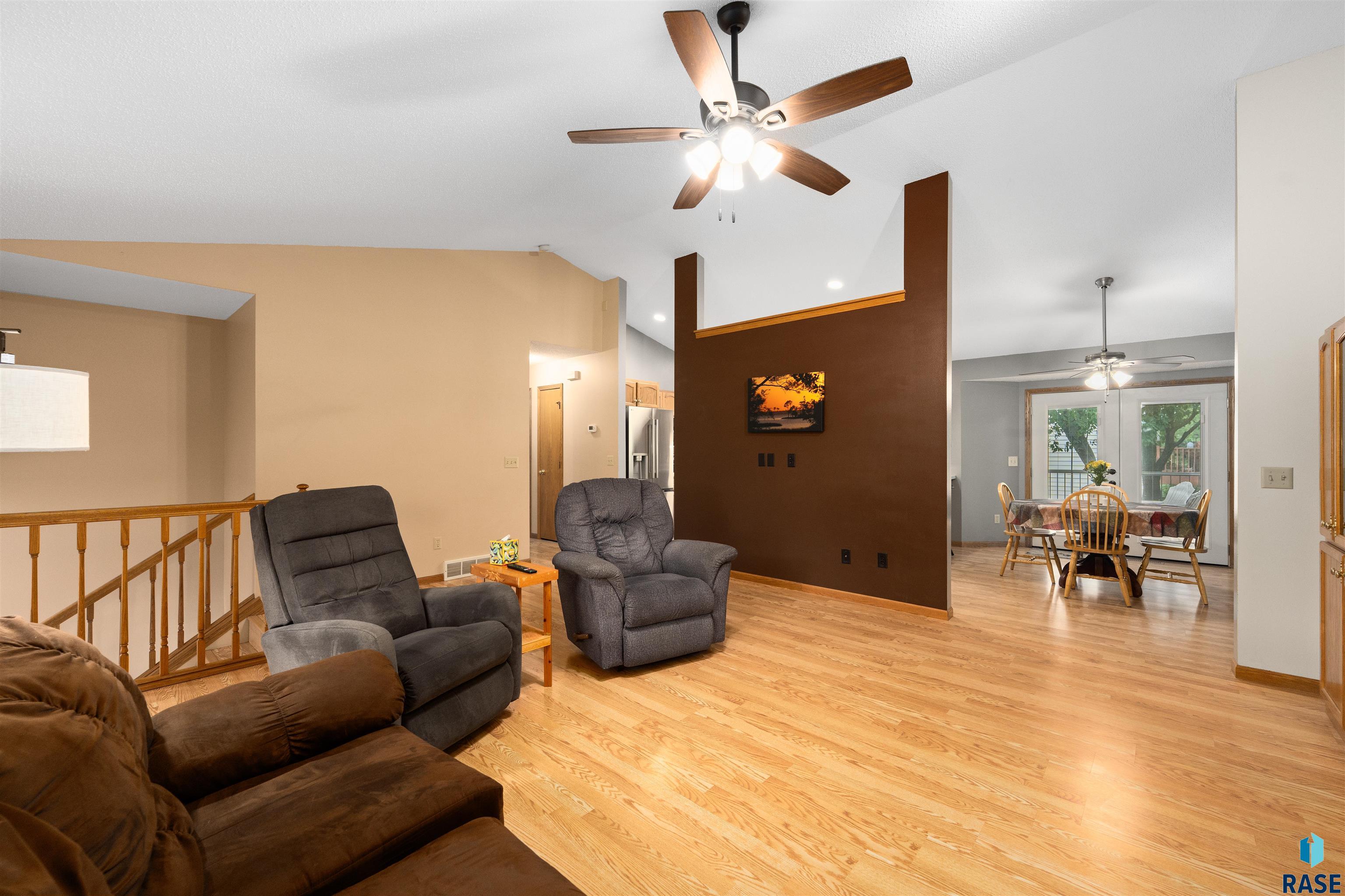 2200 S Roosevelt Ave