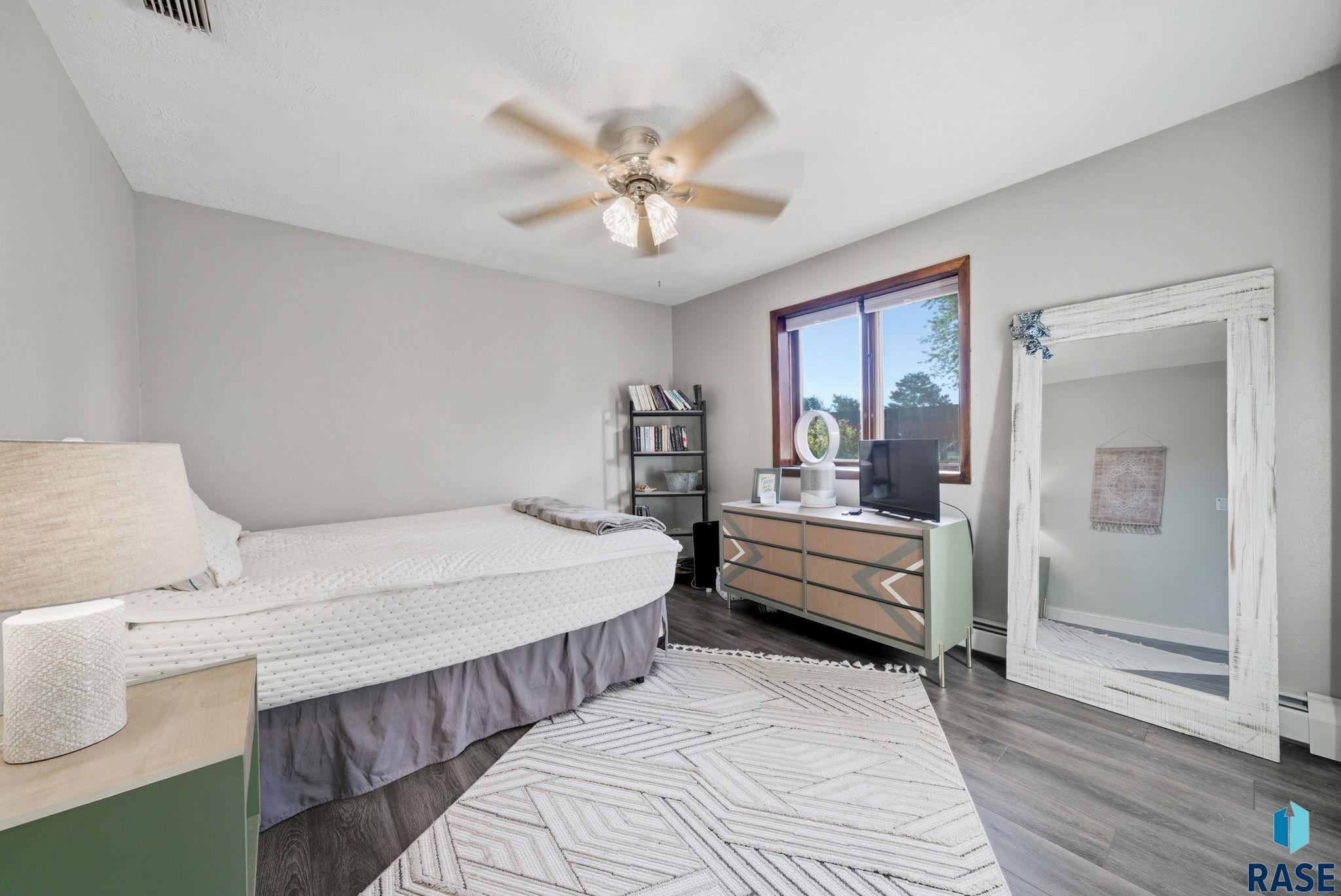 Sioux Falls, South Dakota 57106, United States, 2 Bedrooms Bedrooms, ,1 BathroomBathrooms,Residential,Active,228363