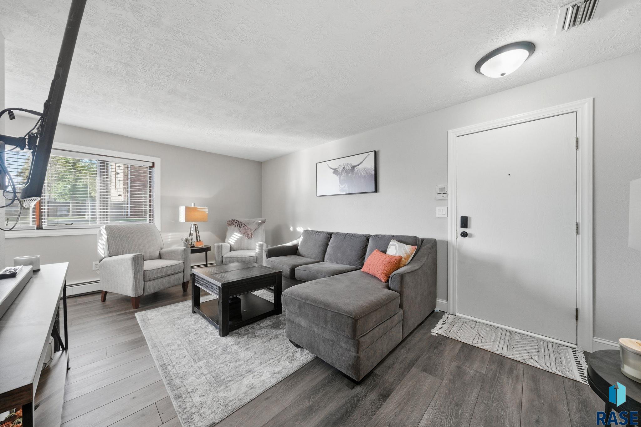 Sioux Falls, South Dakota 57106, United States, 2 Bedrooms Bedrooms, ,1 BathroomBathrooms,Residential,Active,228363