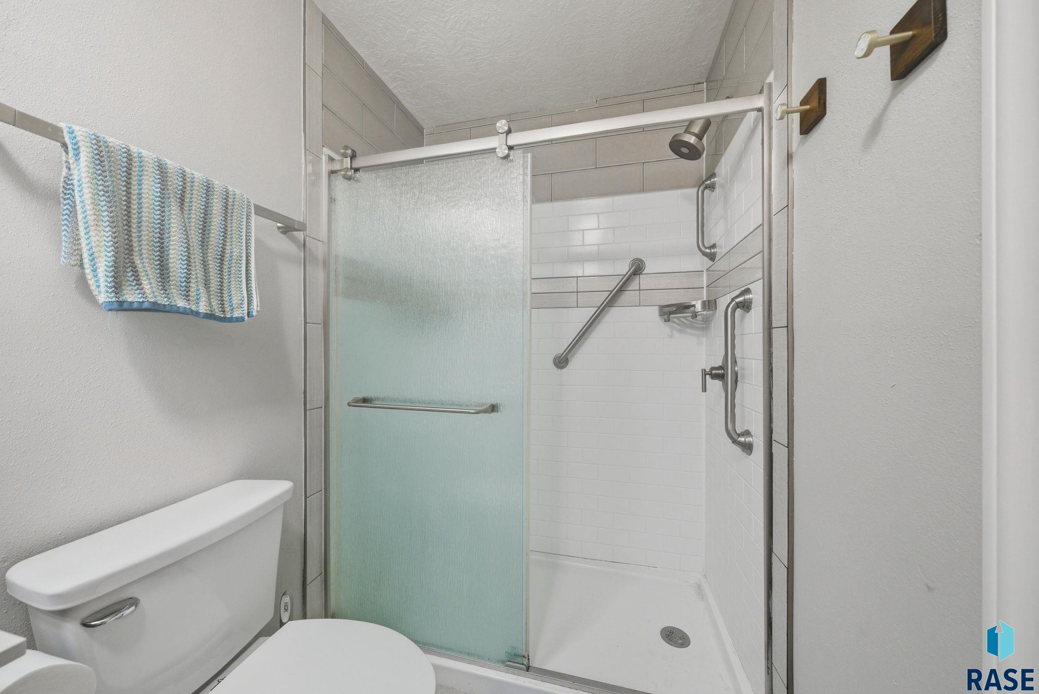 Sioux Falls, South Dakota 57106, United States, 2 Bedrooms Bedrooms, ,1 BathroomBathrooms,Residential,Active,228363