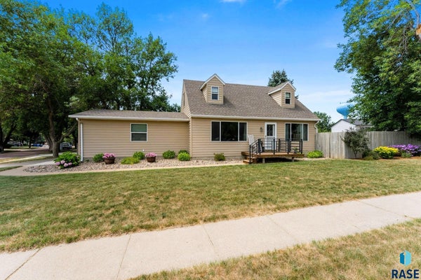 4516 E BELMONT ST, SIOUX FALLS, SD 57103 - Image c8f26f5d999e4fcd8d19947f4e7ea9ed/4061835581