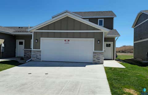 Homes For Sale - 9211 W Ark Place<br/> Sioux Falls, SD 57106