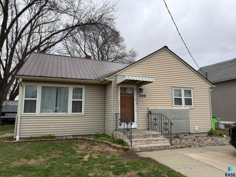 Homes For Sale - 200 E 1st Street<br/> Marion, SD 57043