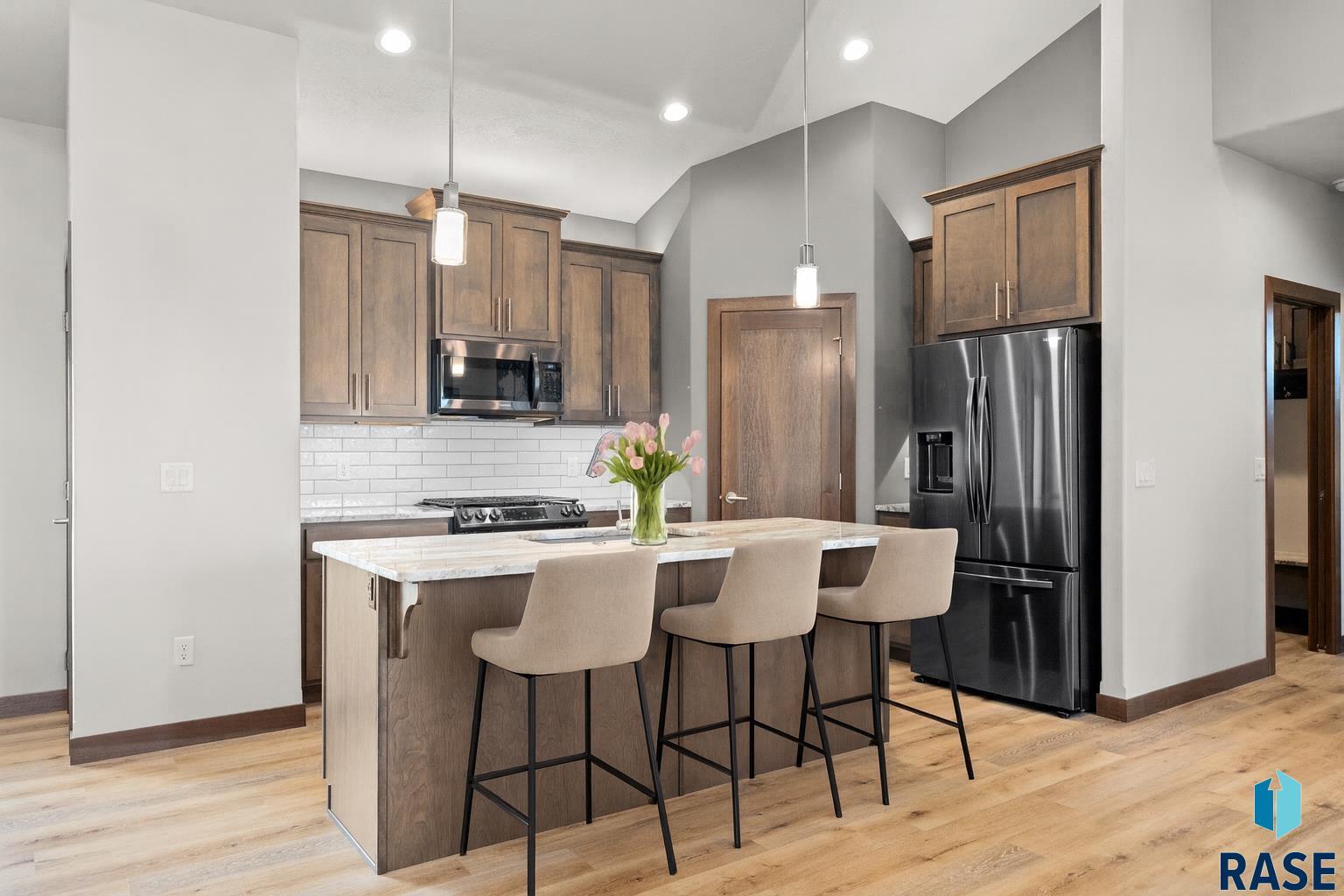 Brandon, South Dakota 57005, United States, 3 Bedrooms Bedrooms, ,2 BathroomsBathrooms,Residential,Active,232546