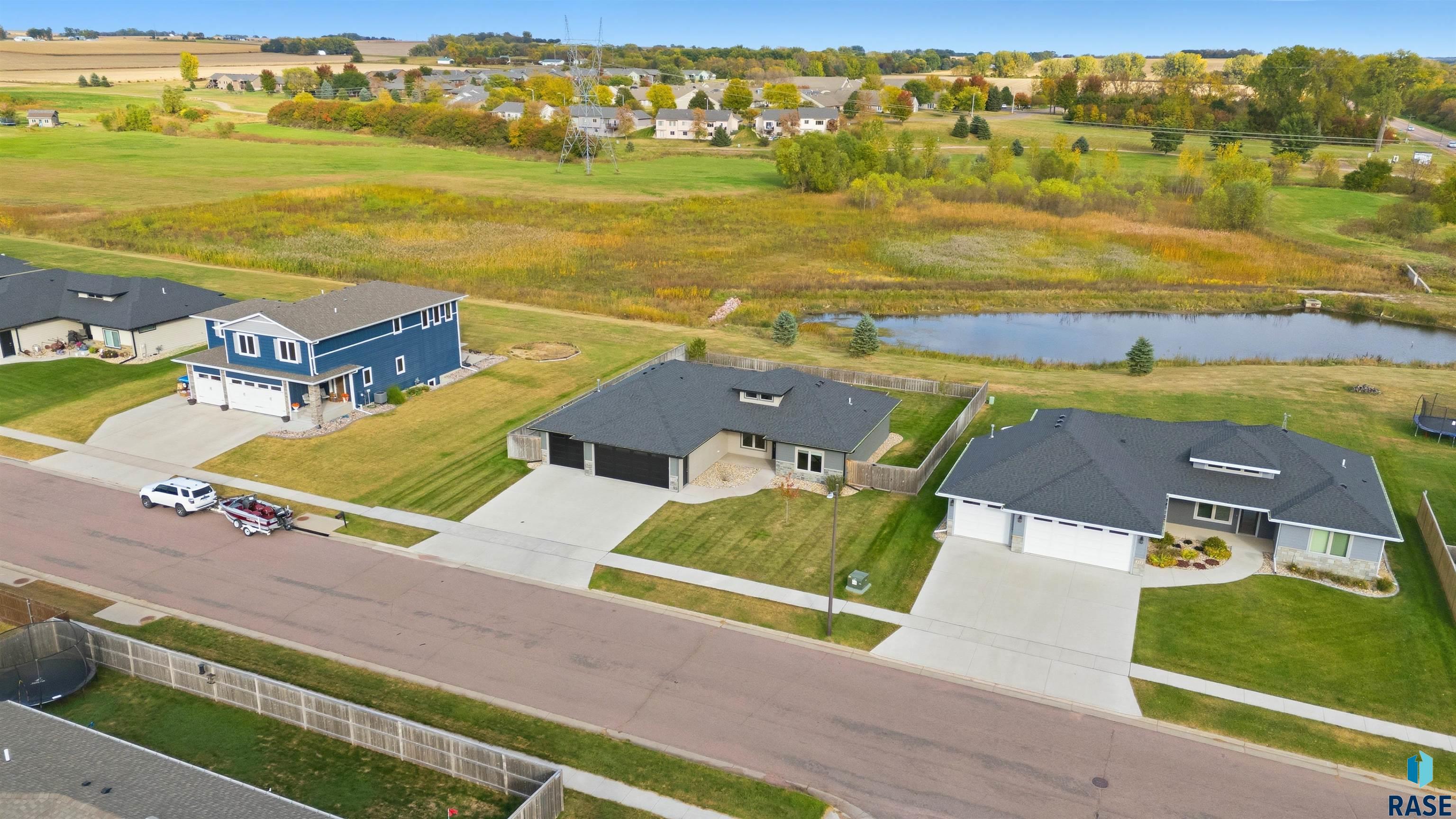 Brandon, South Dakota 57005, United States, 3 Bedrooms Bedrooms, ,2 BathroomsBathrooms,Residential,Active,232546