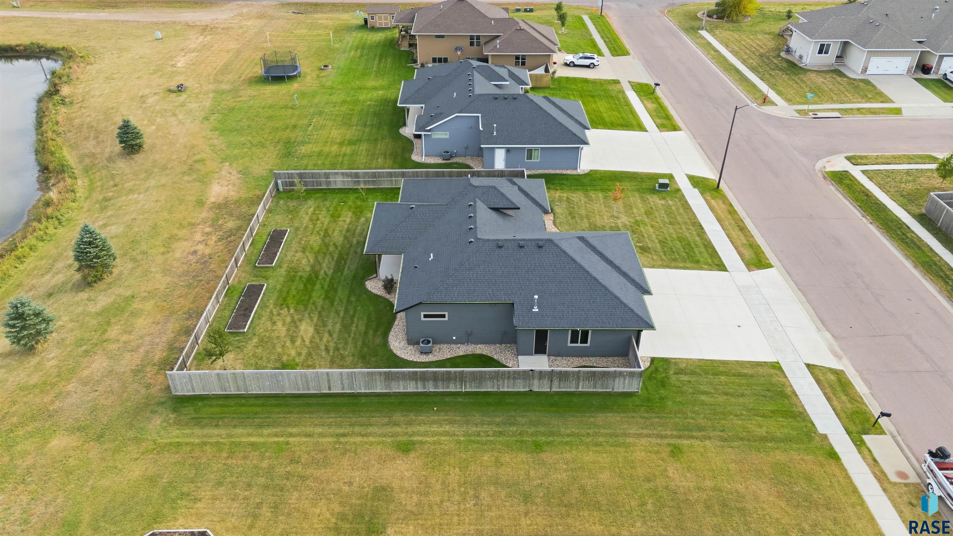 Brandon, South Dakota 57005, United States, 3 Bedrooms Bedrooms, ,2 BathroomsBathrooms,Residential,Active,232546