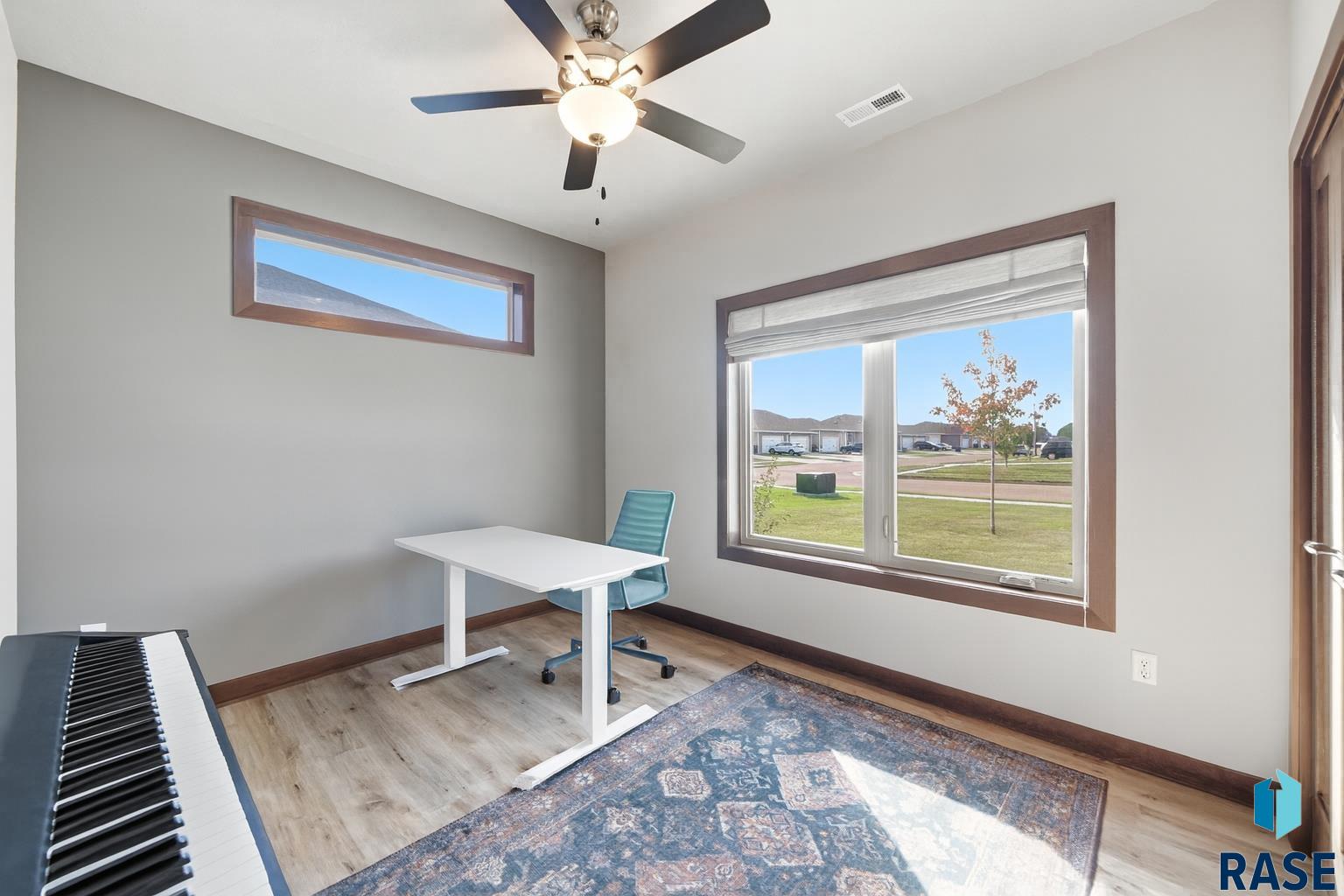 Brandon, South Dakota 57005, United States, 3 Bedrooms Bedrooms, ,2 BathroomsBathrooms,Residential,Active,232546