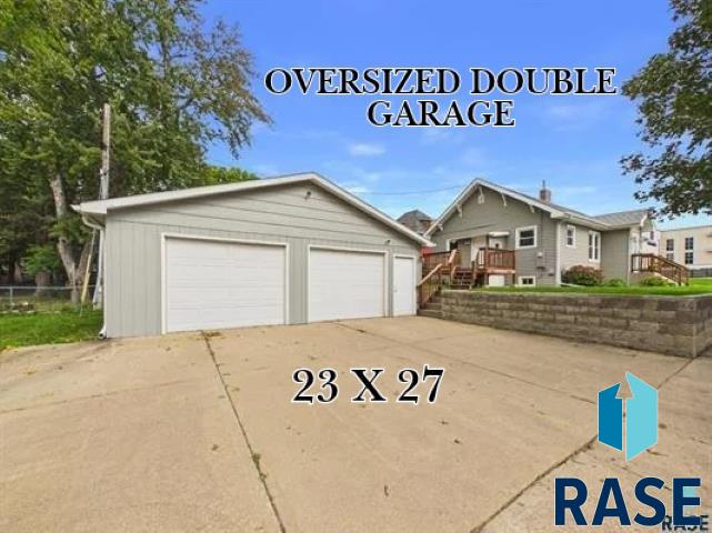 600 W 22nd St
