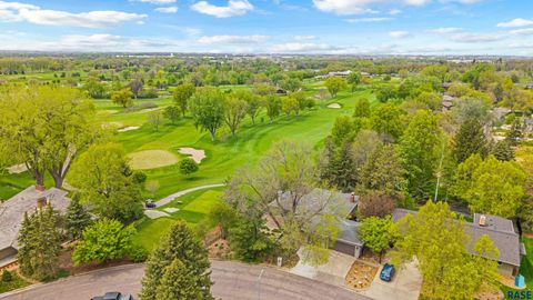 Photo of 3030 W Donahue Dr, Sioux Falls, SD 57105 (MLS # 22603381)