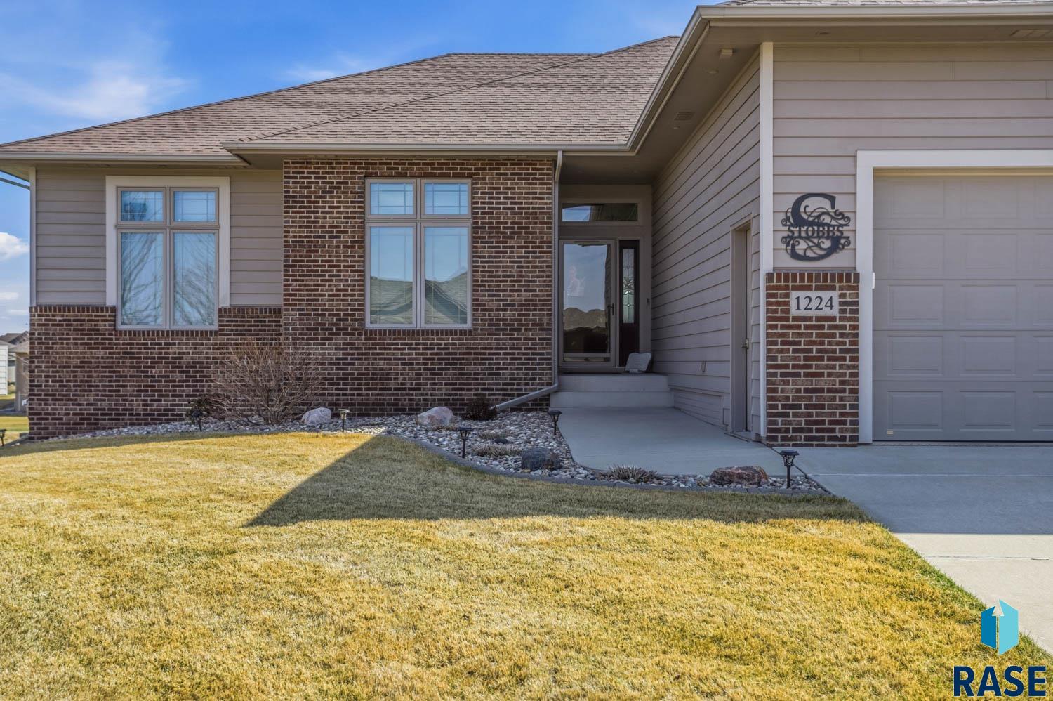 1224 S Monticello Ct