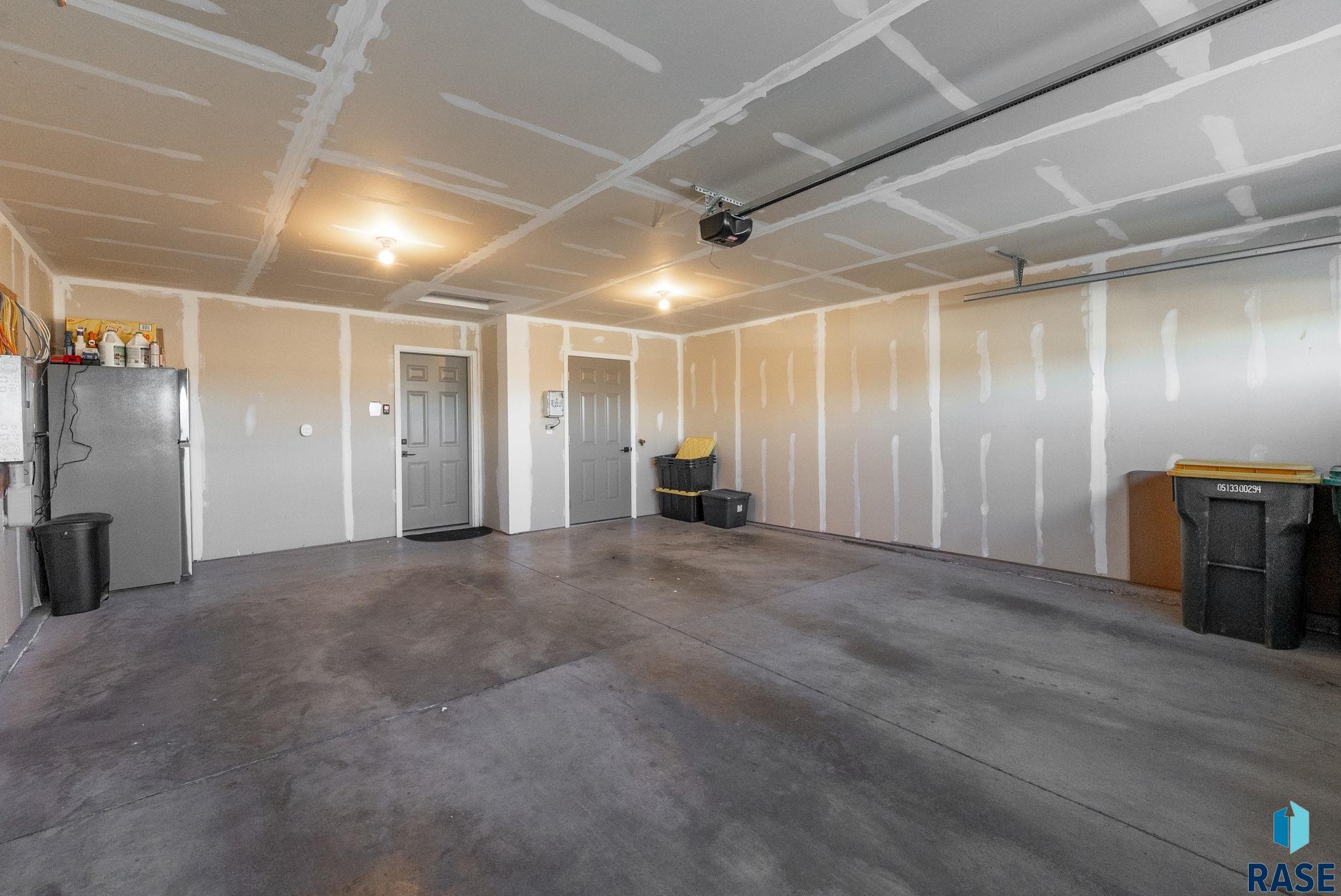 Harrisburg, South Dakota 57032, United States, 2 Bedrooms Bedrooms, ,2 BathroomsBathrooms,Residential,Active,243134