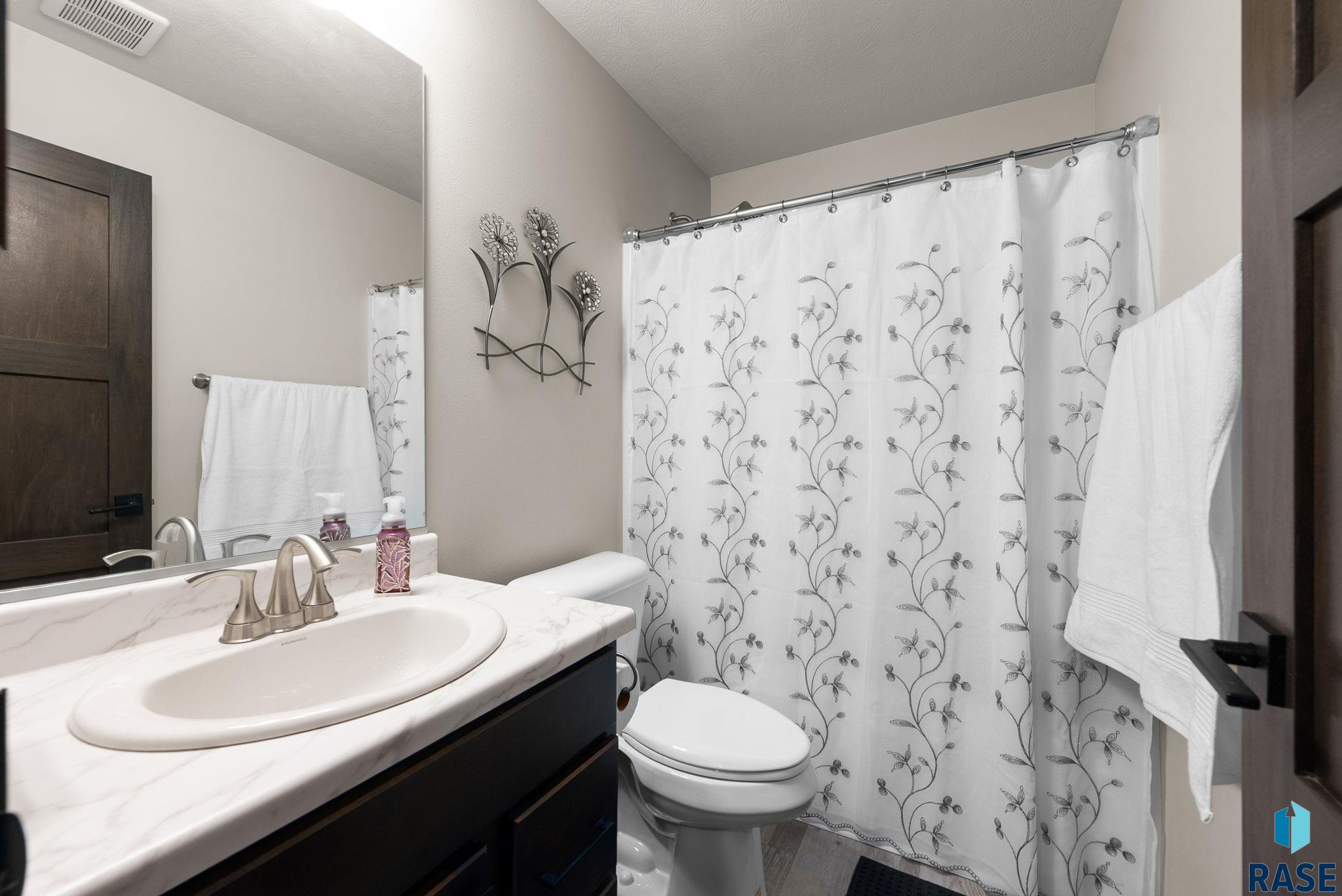 Harrisburg, South Dakota 57032, United States, 2 Bedrooms Bedrooms, ,2 BathroomsBathrooms,Residential,Active,243134