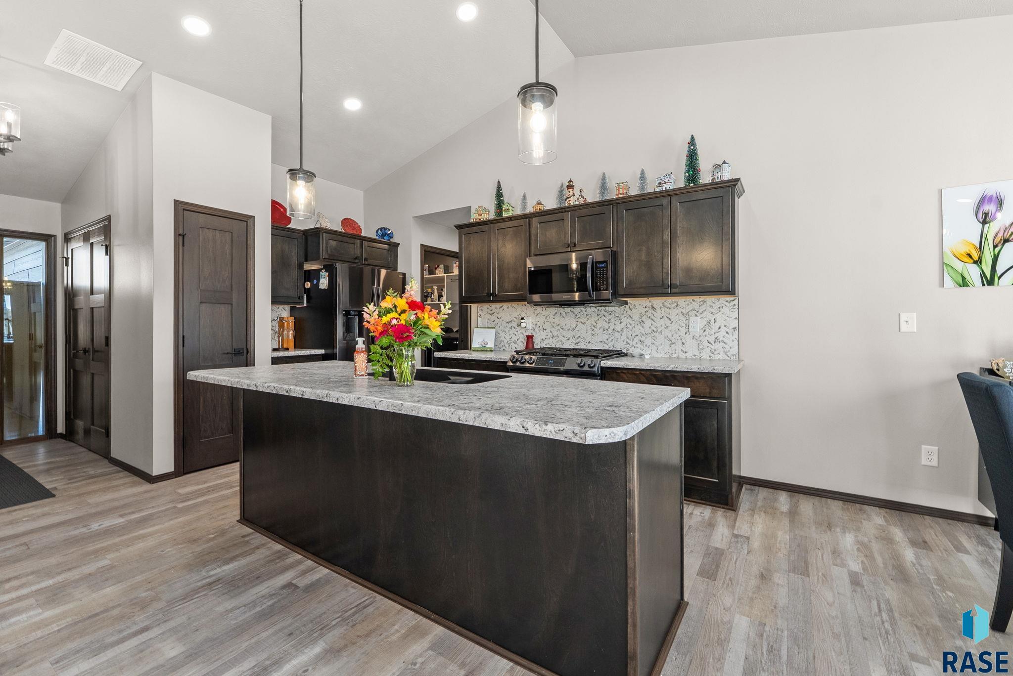 Harrisburg, South Dakota 57032, United States, 2 Bedrooms Bedrooms, ,2 BathroomsBathrooms,Residential,Active,243134