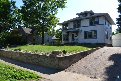Photo of 527 S Euclid Ave, Sioux Falls, SD 57104 (MLS # 22601855)