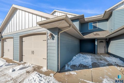 Photo of 9268 W Norma Trl 6 #6, Sioux Falls, SD 57106 (MLS # 22600605)