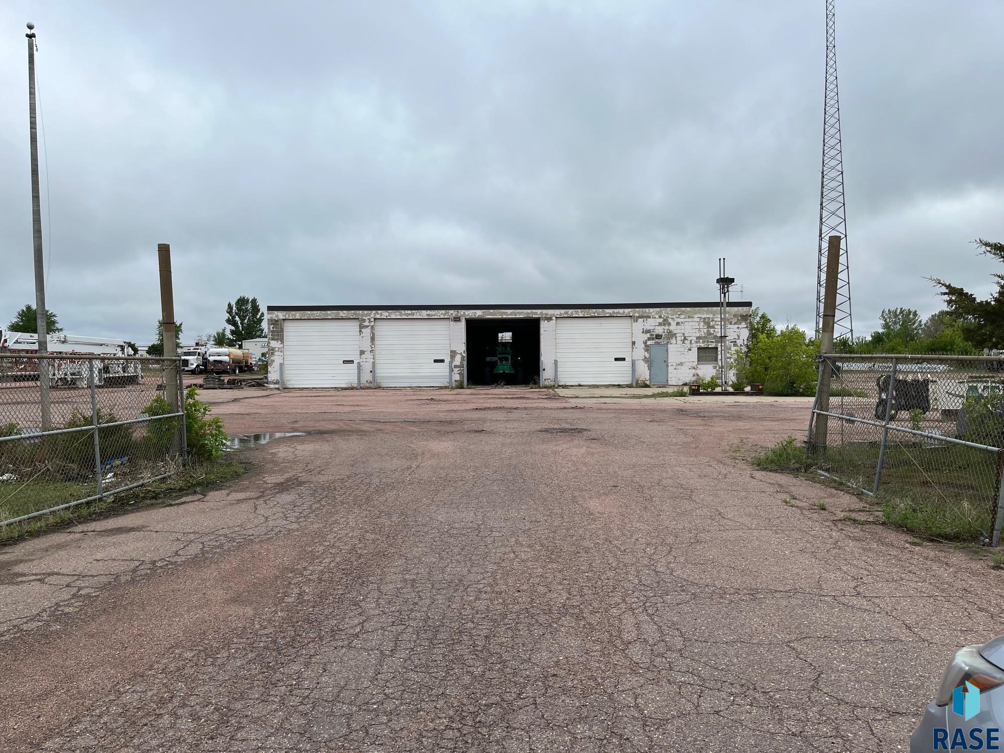 Photo 1 of 8 — 47936 US Hwy 18 Hwy, Canton, SD 57013