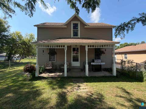 Homes For Sale - 206 E 2nd Street<br/> Hardwick, MN 56134