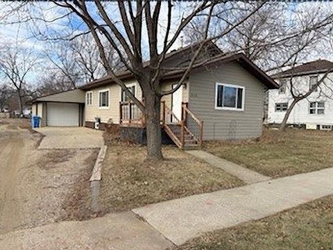 Homes For Sale - 215 N Union Avenue<br/> Madison, SD 57042