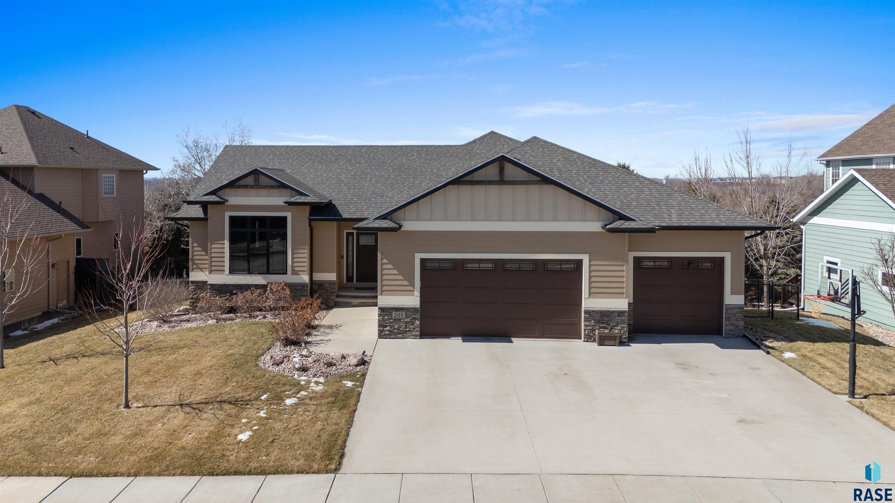 205 N Fairway Dr
