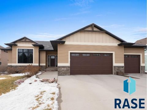 205 N Fairway Dr Brandon SD 57005