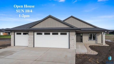 Homes For Sale - 2412 S Saddle Ridge Drive<br/> Sioux Falls, SD 57110