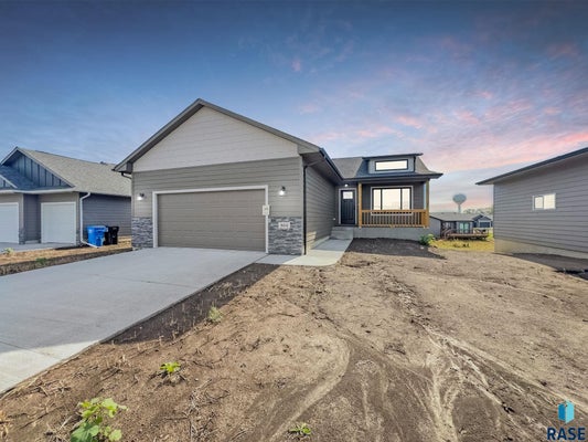 804 N MAIN ST, LENNOX, SD 57039 - Image d30a7c8fd01fd777acd97d02a97ee280/3597213399
